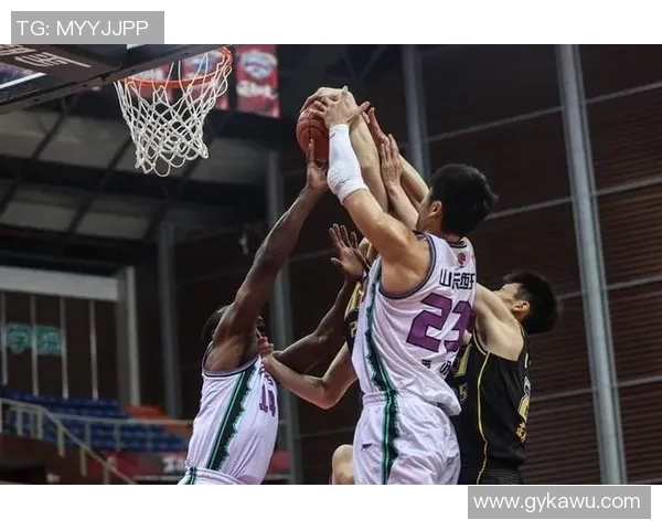 王泉泽：从篮球新星到职业生涯的蜕变与挑战之路