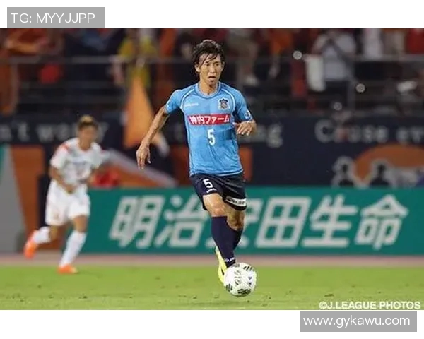 赞岐与山口雷法激战正酣谁能在这场较量中笑到最后